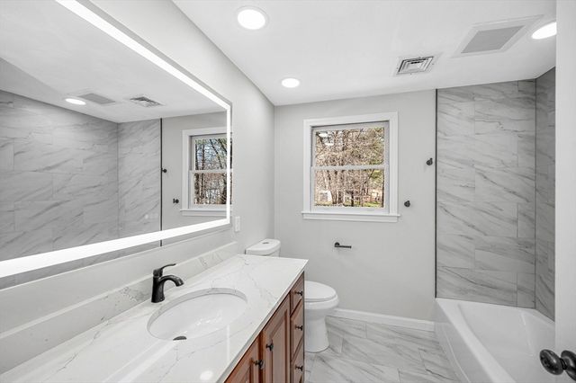 255 Hay Meadow Rd, North Andover, MA 01845