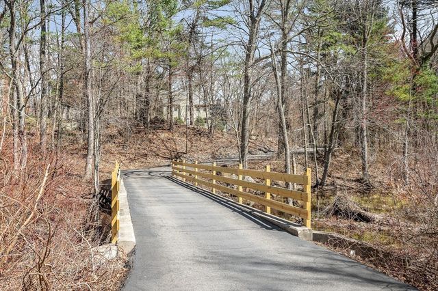 255 Hay Meadow Rd, North Andover, MA 01845