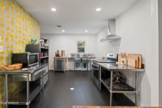 2521 N Evergreen Street, Phoenix, AZ 85006