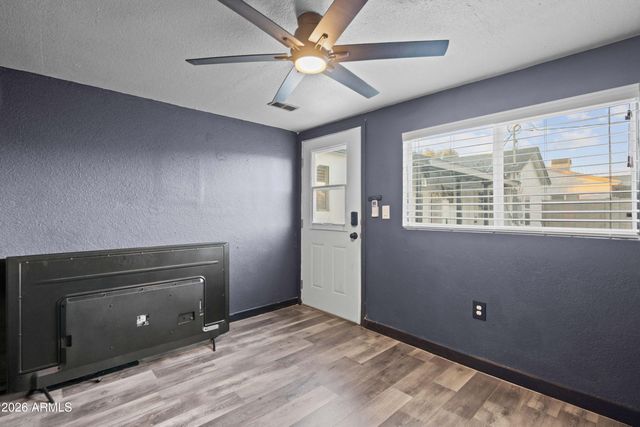 2521 N Evergreen Street, Phoenix, AZ 85006