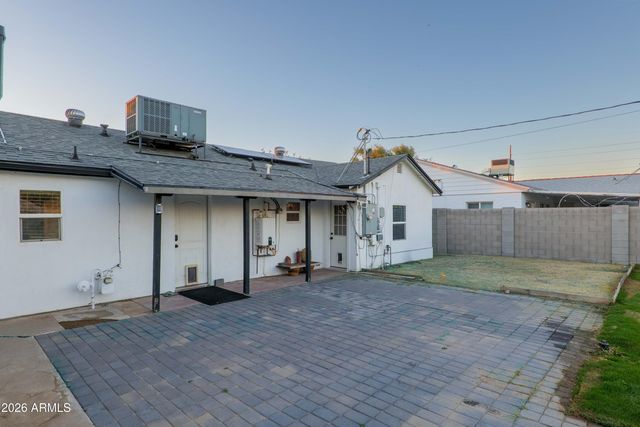 2521 N Evergreen Street, Phoenix, AZ 85006