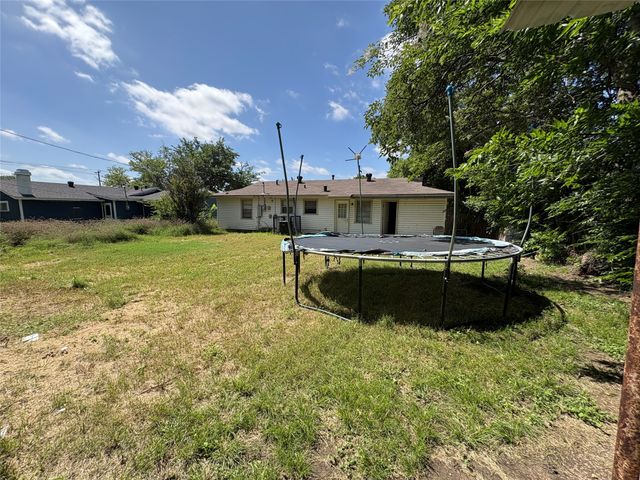 5235 Stanley Keller Road, Haltom City, TX 76117