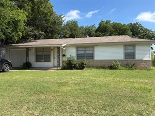 5235 Stanley Keller Road, Haltom City, TX 76117
