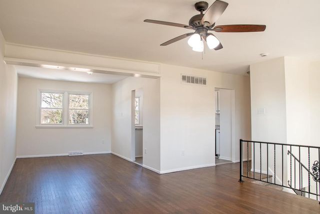 151 E LOIS DR, Williamstown, NJ 08094