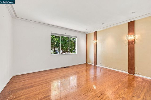 208 Ivy Dr, Orinda, CA 94563