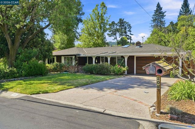 208 Ivy Dr, Orinda, CA 94563