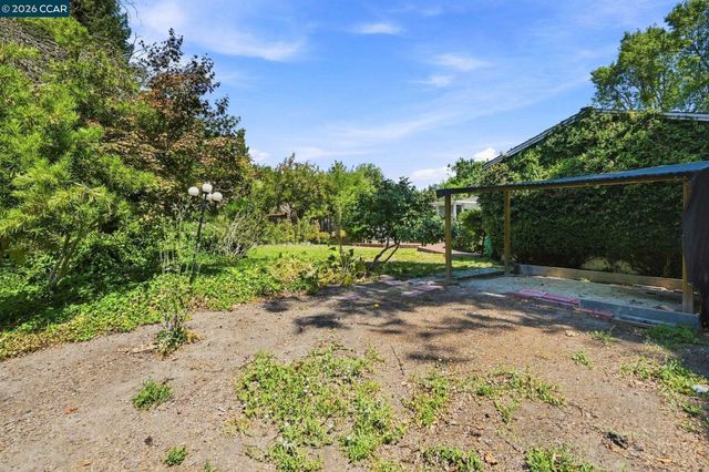 208 Ivy Dr, Orinda, CA 94563