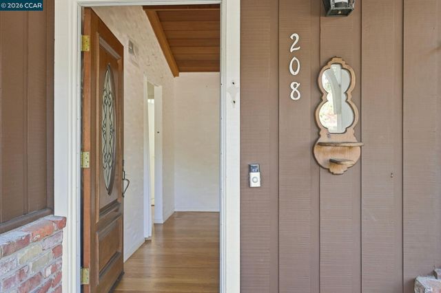208 Ivy Dr, Orinda, CA 94563