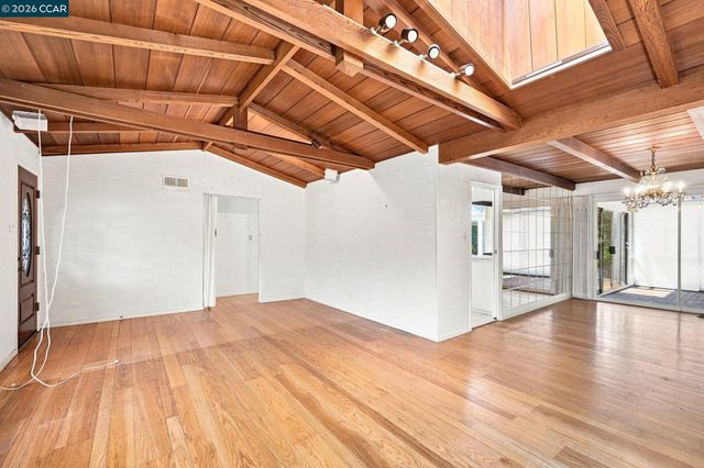 208 Ivy Dr, Orinda, CA 94563