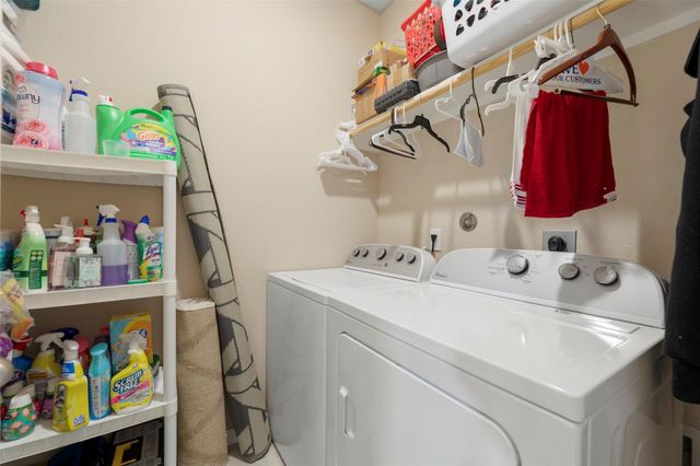 8622 Oakdale Bluff Court, Richmond, TX 77407