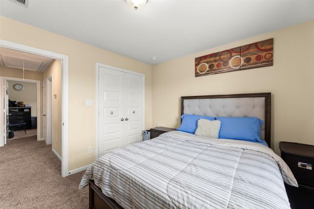 8622 Oakdale Bluff Court, Richmond, TX 77407