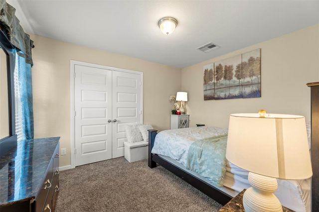 8622 Oakdale Bluff Court, Richmond, TX 77407