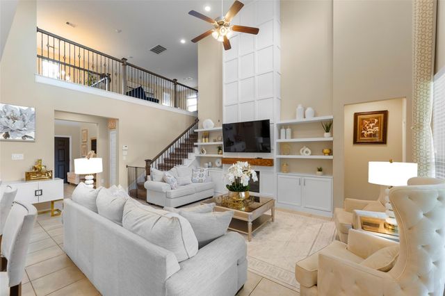 8622 Oakdale Bluff Court, Richmond, TX 77407