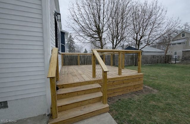 1255 Ethel Avenue, Lakewood, OH 44107