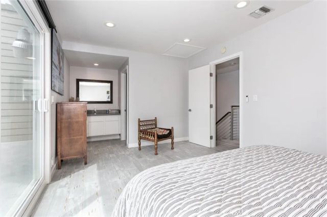 2144 Kingsbridge, Oxnard, CA 93035