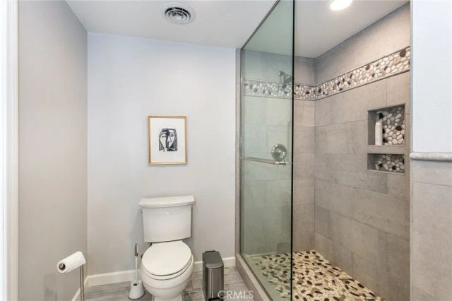 2144 Kingsbridge, Oxnard, CA 93035
