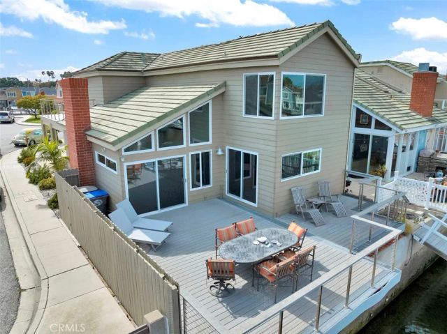 2144 Kingsbridge, Oxnard, CA 93035