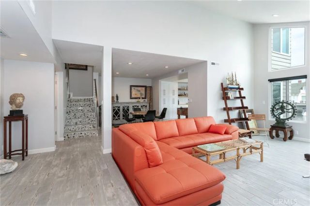 2144 Kingsbridge, Oxnard, CA 93035