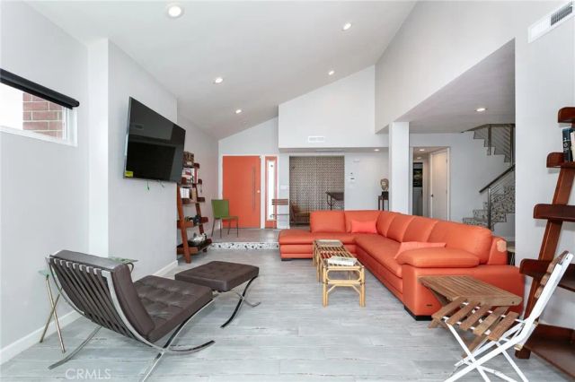 2144 Kingsbridge, Oxnard, CA 93035