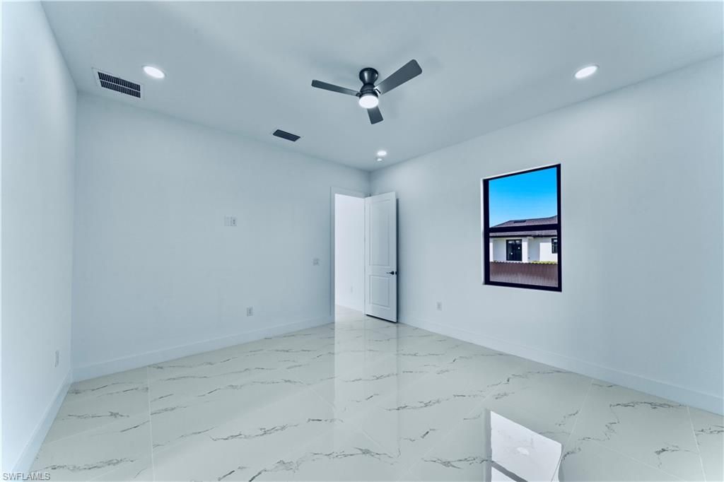 914 Manresa AVE S, LEHIGH ACRES, FL 33974 — photo 5