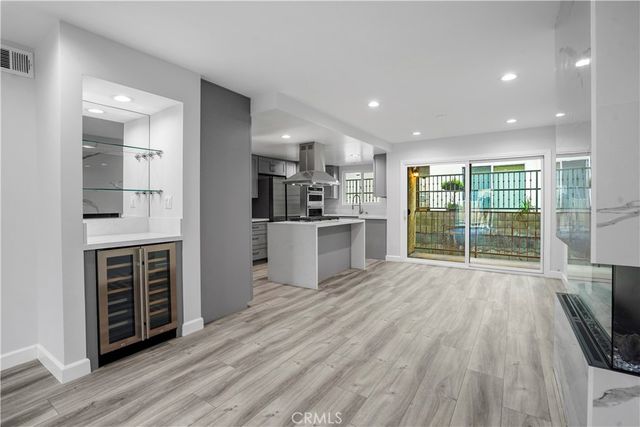 227 E Burbank C, Burbank, CA 91502