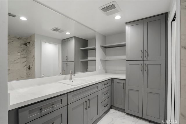 227 E Burbank C, Burbank, CA 91502