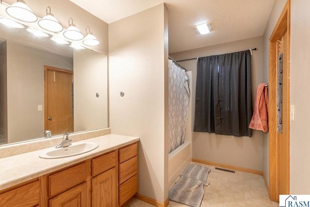 152 Savannah Court, Mankato, MN 56001