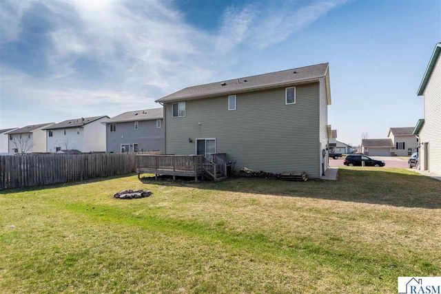 152 Savannah Court, Mankato, MN 56001