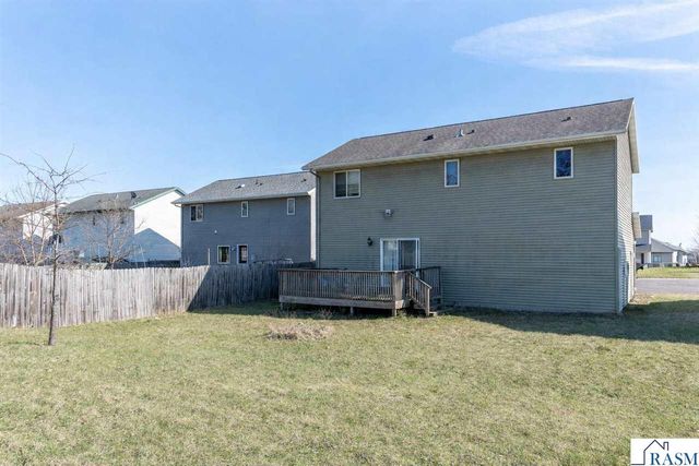 152 Savannah Court, Mankato, MN 56001