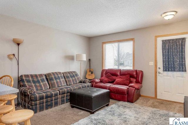 152 Savannah Court, Mankato, MN 56001