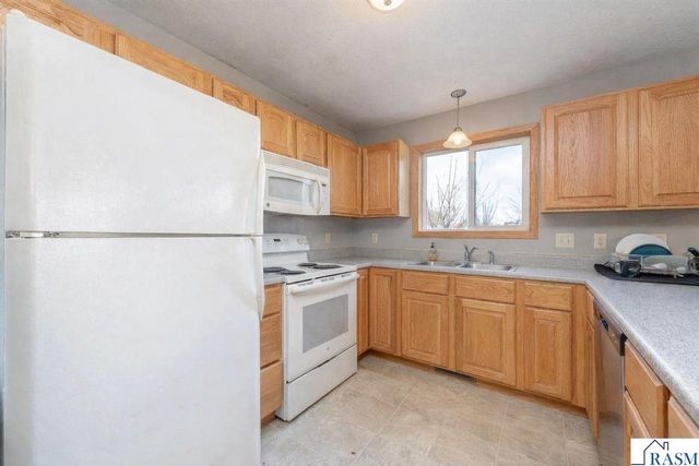 152 Savannah Court, Mankato, MN 56001