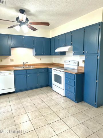 5646 Briarwood Drive, Horn Lake, MS 38637