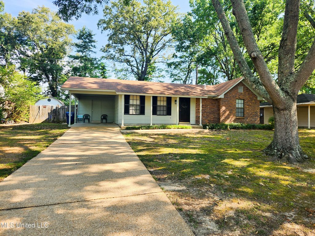 5646 Briarwood Drive, Horn Lake, MS 38637