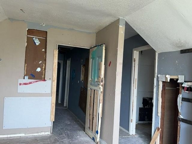 2506 Loch Lomond Street, Highlands, TX 77562