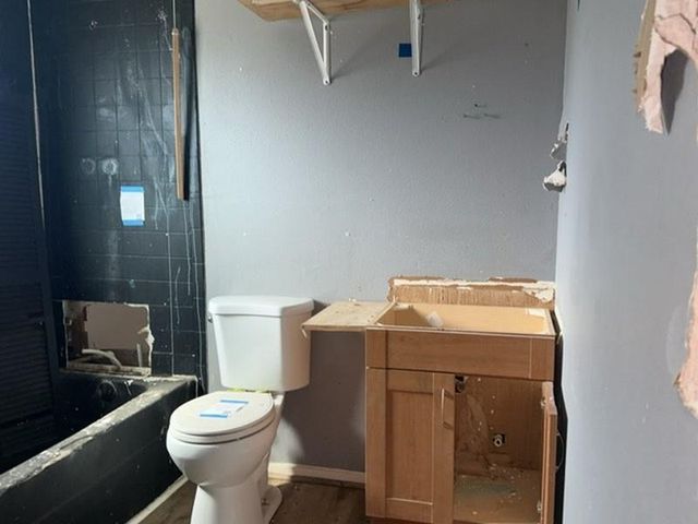 2506 Loch Lomond Street, Highlands, TX 77562