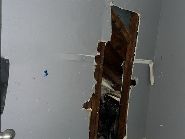 2506 Loch Lomond Street, Highlands, TX 77562