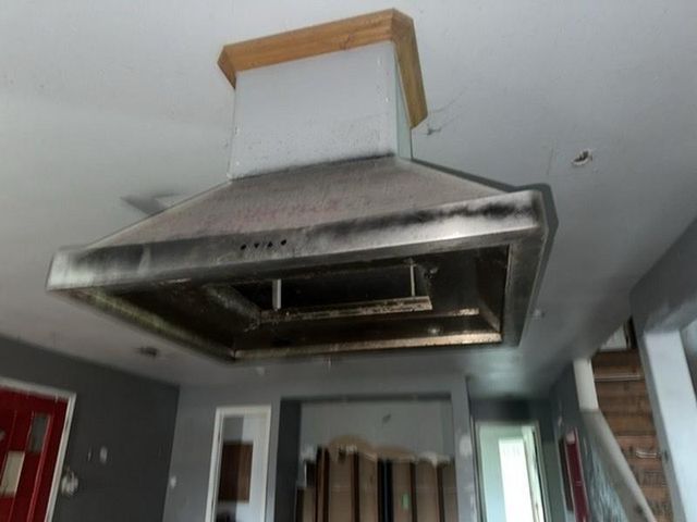 2506 Loch Lomond Street, Highlands, TX 77562