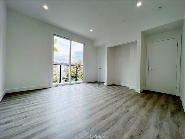 95 HARKNESS Avenue, Pasadena, CA 91106