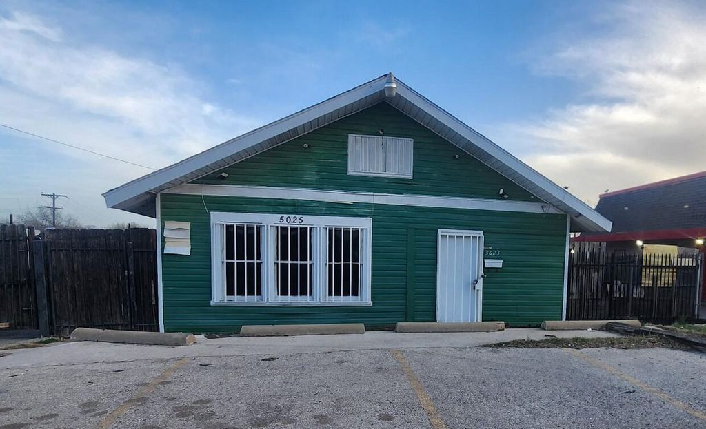 5025 E Lancaster Avenue, Fort Worth, TX 76103