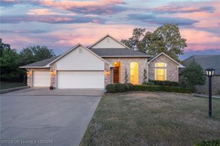 2710 Parkway Lane, Van Buren, AR 72956