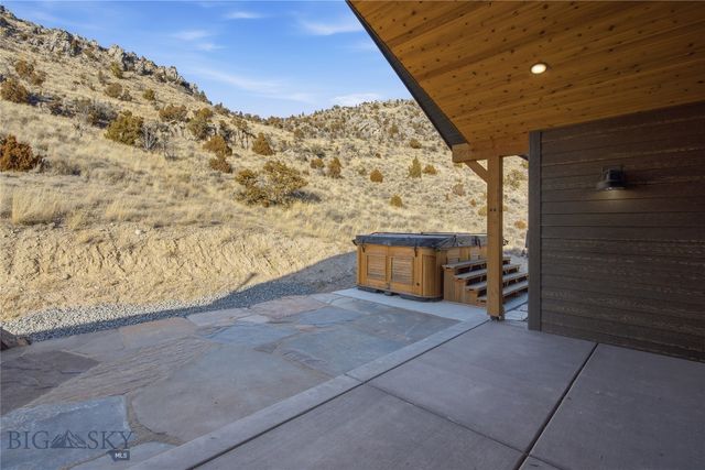 6076 Nixon Gulch Road, Manhattan, MT 59741