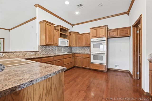 128 New Haven Street, Catoosa, OK 74015