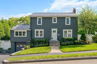 14 Priscilla Ln, Quincy, MA 02169