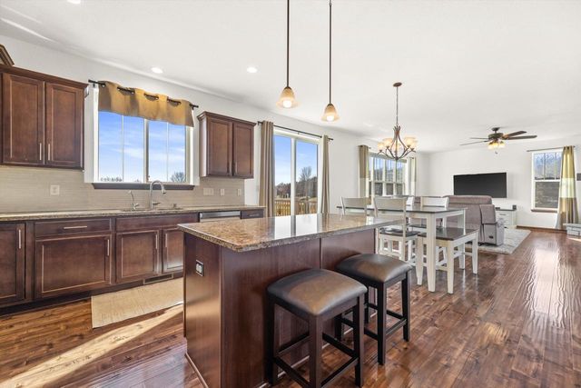 W222S3988 Timm DRIVE, Waukesha, WI 53189