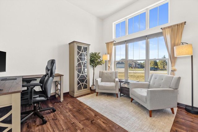 W222S3988 Timm DRIVE, Waukesha, WI 53189