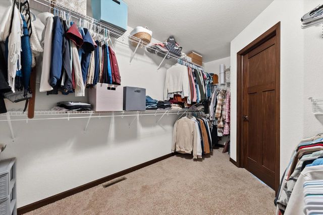 W222S3988 Timm DRIVE, Waukesha, WI 53189