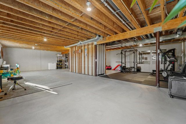 W222S3988 Timm DRIVE, Waukesha, WI 53189