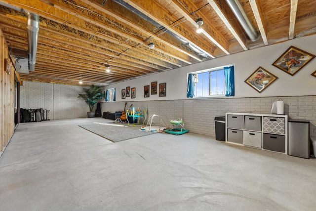 W222S3988 Timm DRIVE, Waukesha, WI 53189