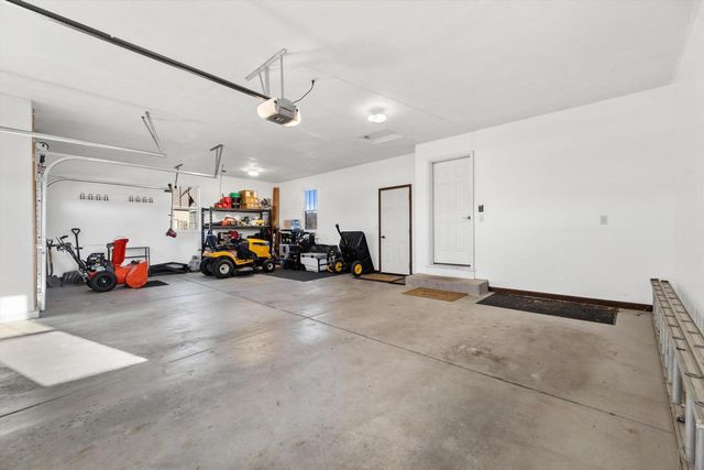 W222S3988 Timm DRIVE, Waukesha, WI 53189