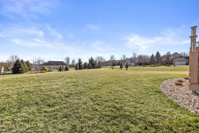 W222S3988 Timm DRIVE, Waukesha, WI 53189